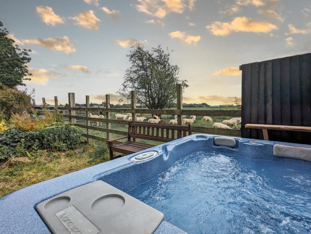 The Gilpin Farmhouse, Lake District Getaway Levens Exterior foto