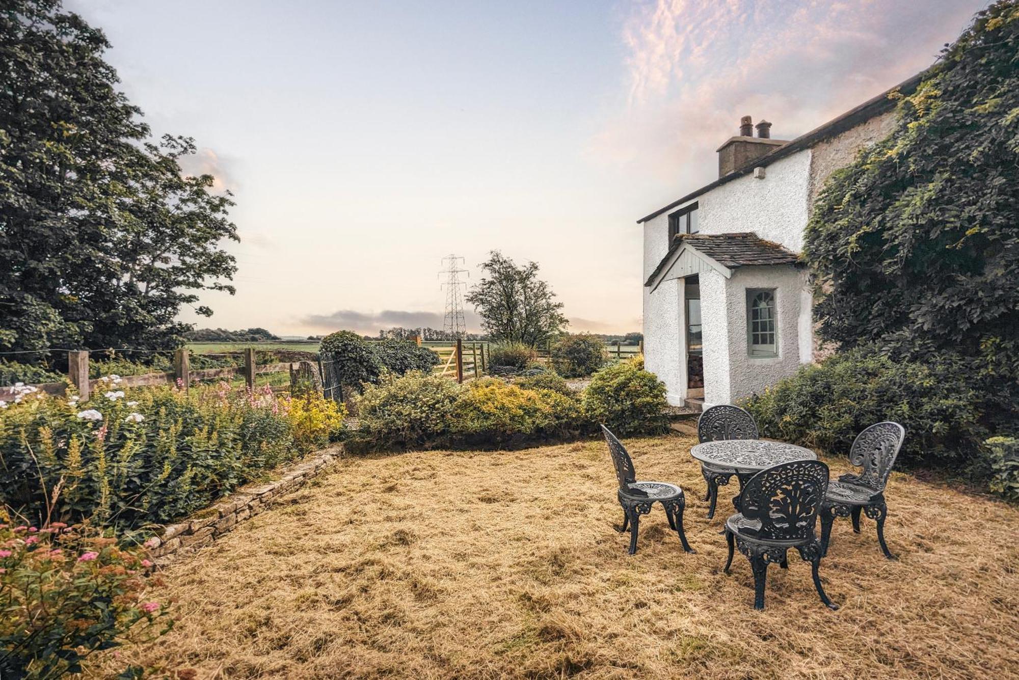 The Gilpin Farmhouse, Lake District Getaway Levens Exterior foto